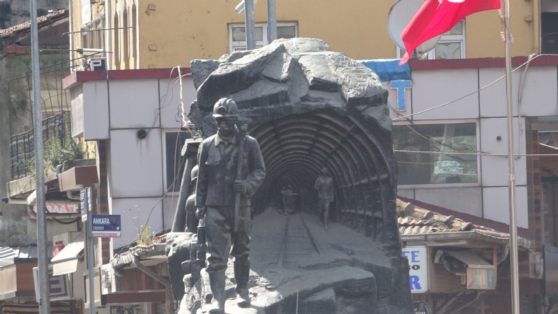 Emeğin başkentinde SESSİZ 1 MAYIS... - 4