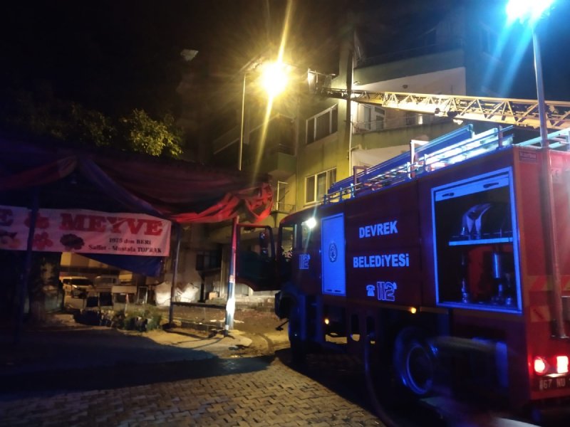Evini ateşe verdi, yangında hayatını kaybetti - 3