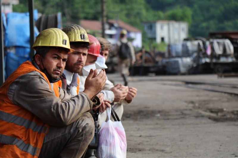 MADENCİ, AŞI İÇİN HABER BEKLİYOR - 5