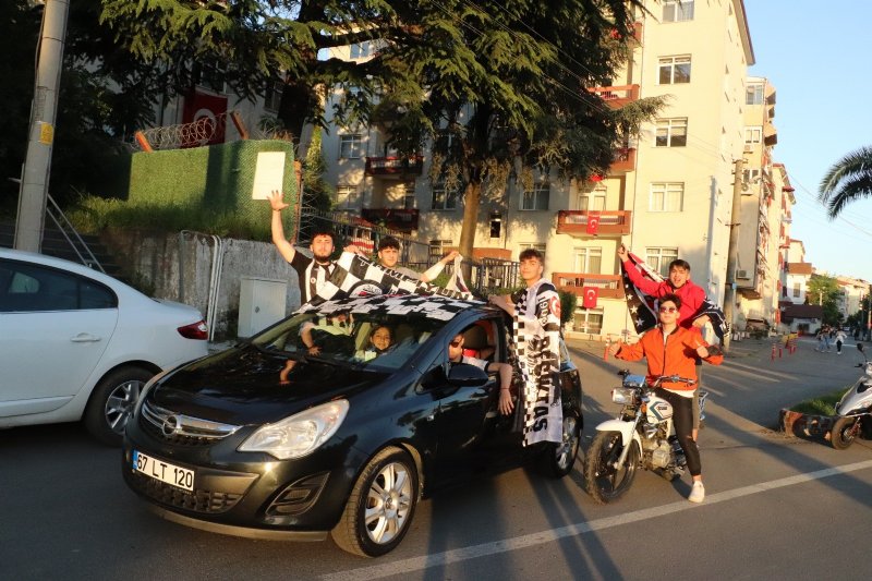 ŞAMPİYONLUĞU BÖYLE KUTLADILAR - 14