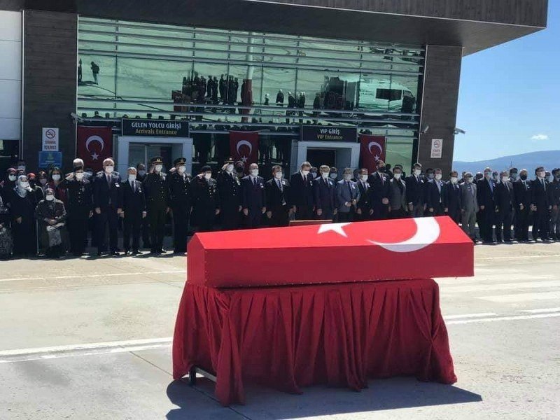 ŞEHİT UZMAN ÇAVUŞ MURAT NAR, TOPRAĞA VERİLDİ - 2