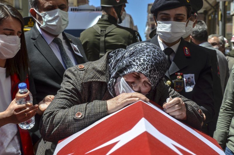 ŞEHİT UZMAN ÇAVUŞ MURAT NAR, TOPRAĞA VERİLDİ - 6