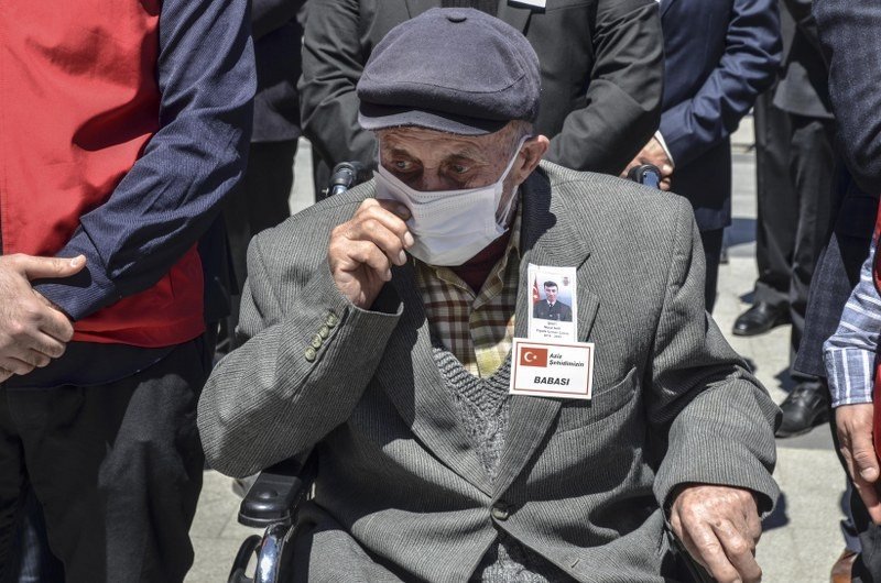 ŞEHİT UZMAN ÇAVUŞ MURAT NAR, TOPRAĞA VERİLDİ - 7
