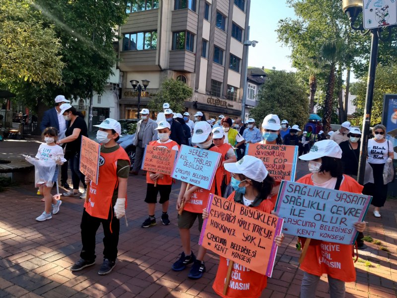 EL ELE VERDİLER KENTİ TEMİZLEDİLER - 2