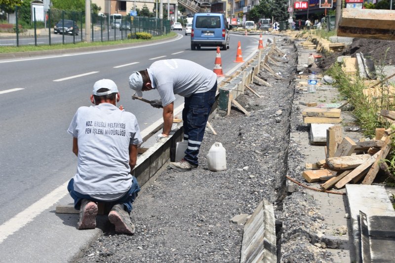 Enerji hatları tamam sıra kaldırımlarda… - 2