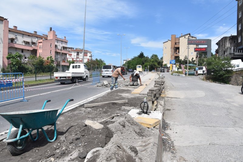 Enerji hatları tamam sıra kaldırımlarda… - 3