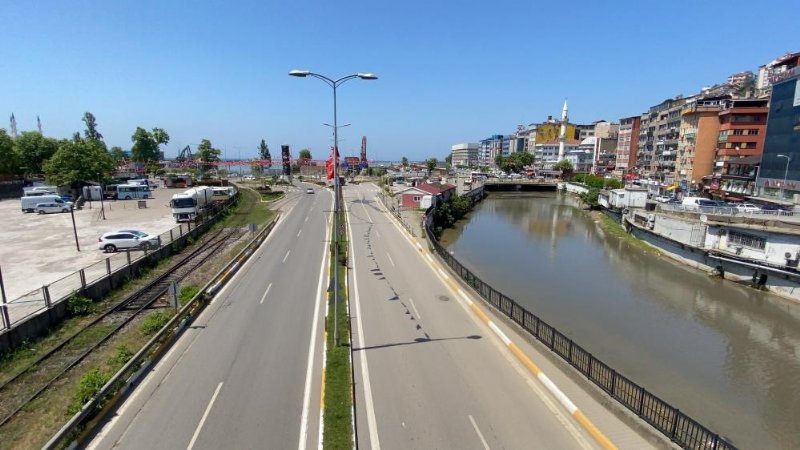  Zonguldak´ta son kısıtlamada sokaklarda sessizlik hakim - 1