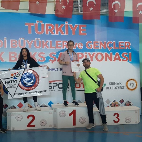 KİCK BOKS ŞAMPİYONU OLDU  - 2