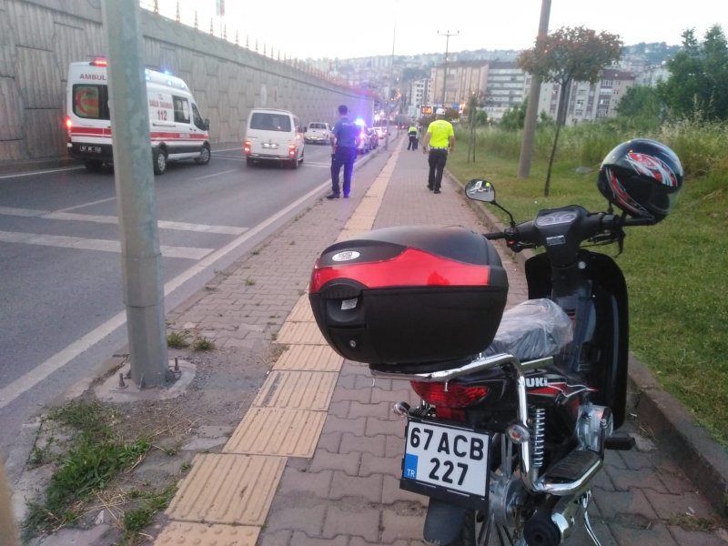 OTOMOBİLLE ÇARPIŞAN MOTOSİKLET SÜRÜCÜSÜ YARALANDI - 2