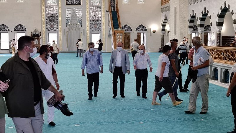 UZUNMEHMET CAMİİ’NDE İLK BAYRAM NAMAZI - 2