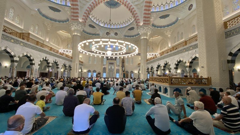 UZUNMEHMET CAMİİ’NDE İLK BAYRAM NAMAZI  - 4