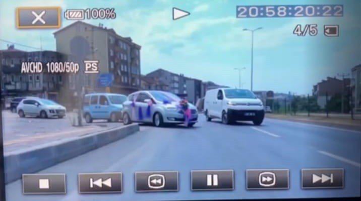 3 KİŞİNİN YARALNDIĞI KAZA ANI KAMERALARDA - 17