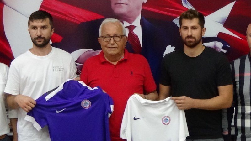 BELEDEYİSPOR,  İKİ ÖNEMLİ FUTBOLCUYU RENKLERİNE BAĞLADI  - 1