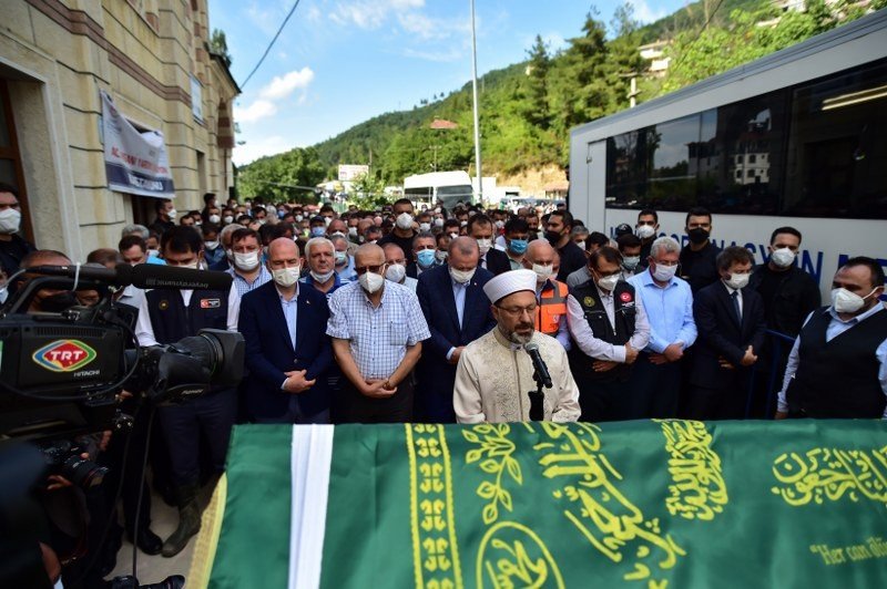 CUMHURBAŞKANI, AFET BÖLGESİNDE İNCELEMELERDE BULUNDU - 6