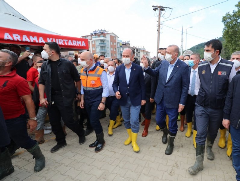 CUMHURBAŞKANI, AFET BÖLGESİNDE İNCELEMELERDE BULUNDU - 3