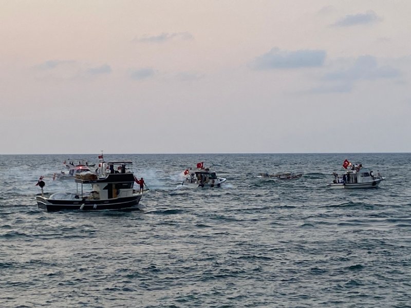 Deniz üstünde Zafer Bayramı coşkusu - 2