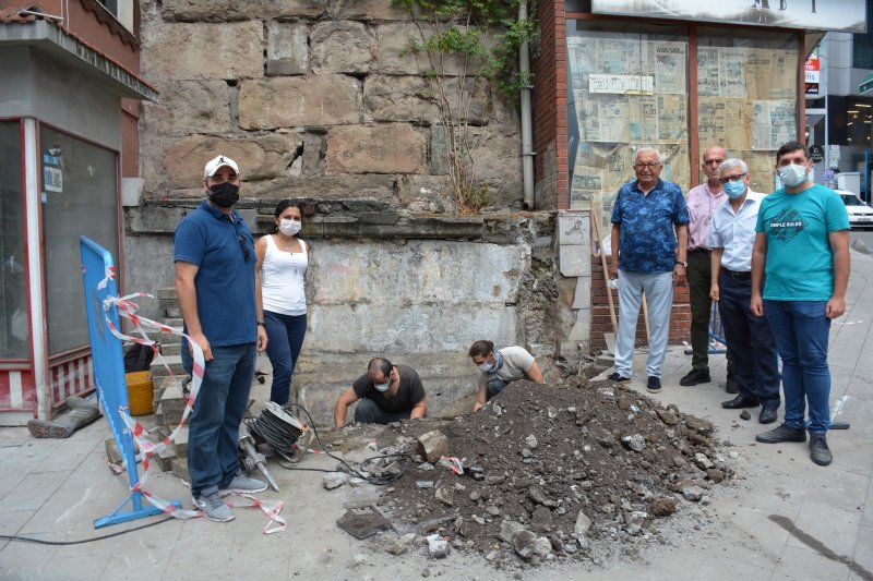 Tarihi çeşme gün yüzüne çıkarılıyor... RESTORE EDİLECEK... - 3