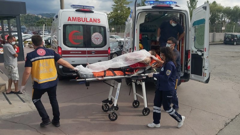BOĞULMA TEHLİKESİ GEÇİREN KADINI CAN KURTARAN KURTARDI - 2