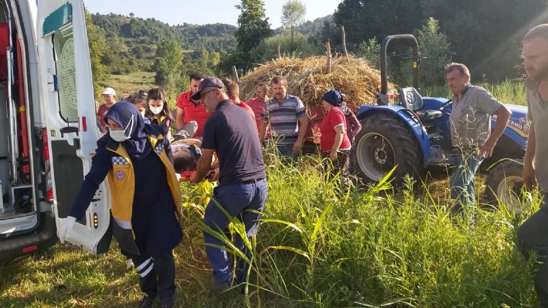 TRAKTÖRÜN ALTINDA KALAN GENÇ KIZ YARALANDI - 1