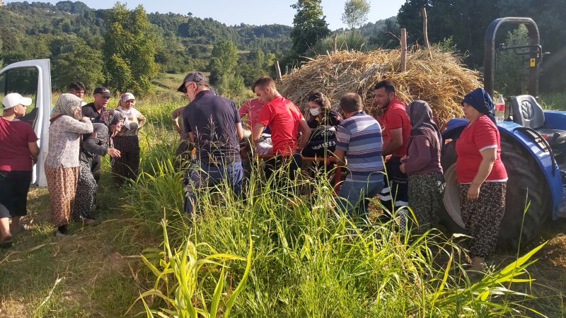 TRAKTÖRÜN ALTINDA KALAN GENÇ KIZ YARALANDI - 6