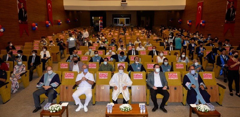 YEMİN ETTİLER, KEP ATTILAR - 3