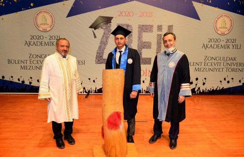 YEMİN ETTİLER, KEP ATTILAR - 4