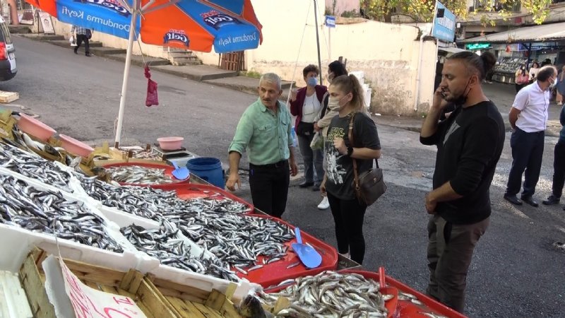 Palamut tezgahlara gelmeyince, ilgi hamsiye kaydı... TEZGAHTA  FİYATLAR NASIL? - 3