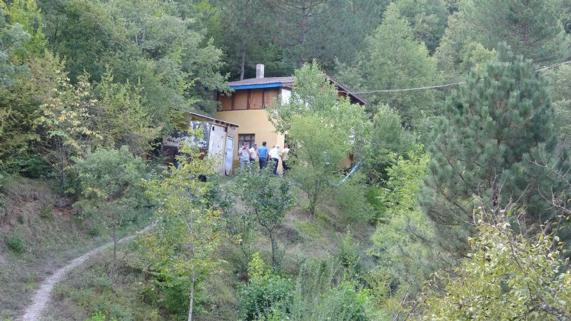 Yaşlı adam bağ evinin bahçesinde ölü bulundu - 3