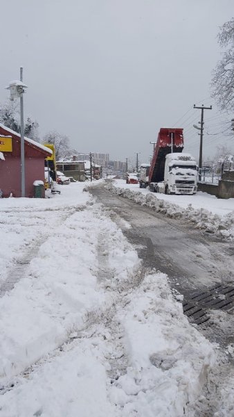 Belediye Başkanı´ndan rica:  ‘Zorunlu olmadıkça araç ile trafiğe çıkmayınız’ - 2