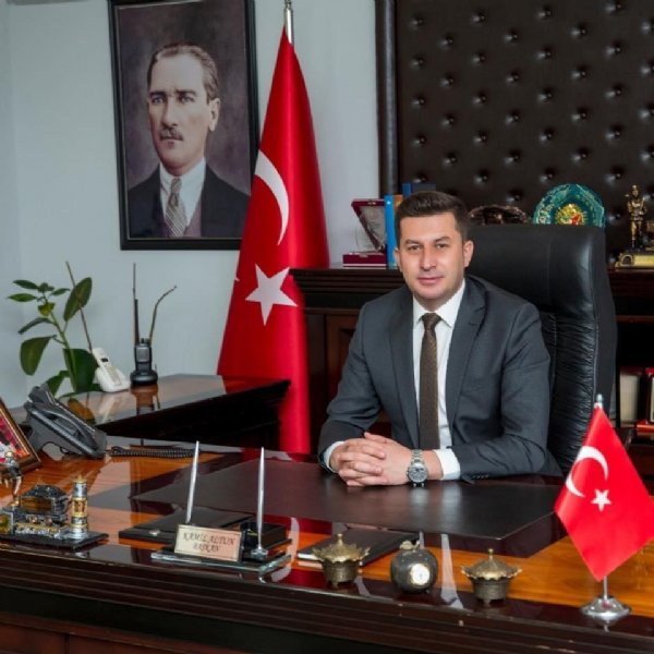 Belediye Başkanı´ndan rica: ‘Zorunlu olmadıkça araç ile trafiğe çıkmayınız’ - 3