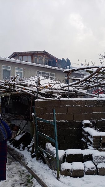 EMEKLİ İMAMIN EVİNDE YANGIN ÇIKTI - 4
