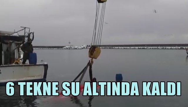 Kar yağışı sonrası limandaki 6 tekne su altında kaldı