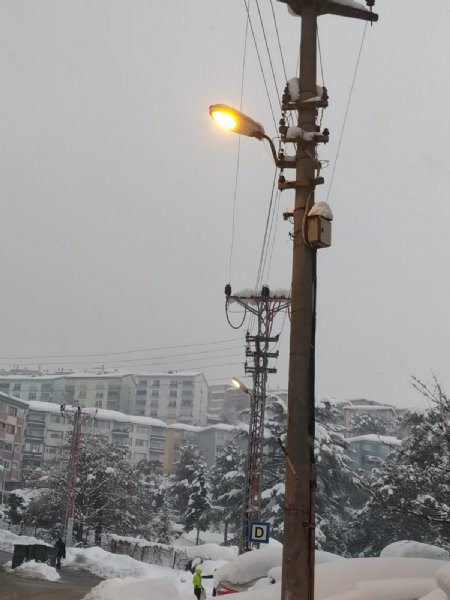 O SOKAKTA LAMBALAR GECE GÜNDÜZ YANIYOR - 3