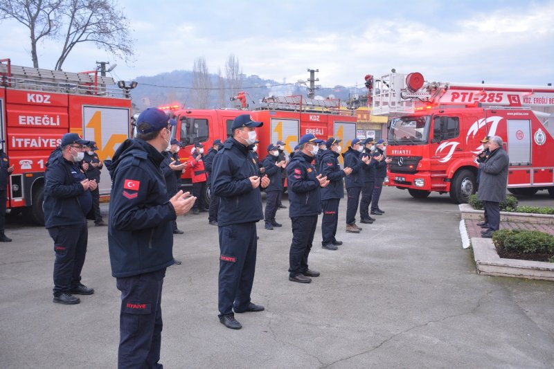 Şehit itfaiyeciler için dua ettiler - 1