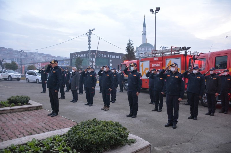 Şehit itfaiyeciler için dua ettiler - 3