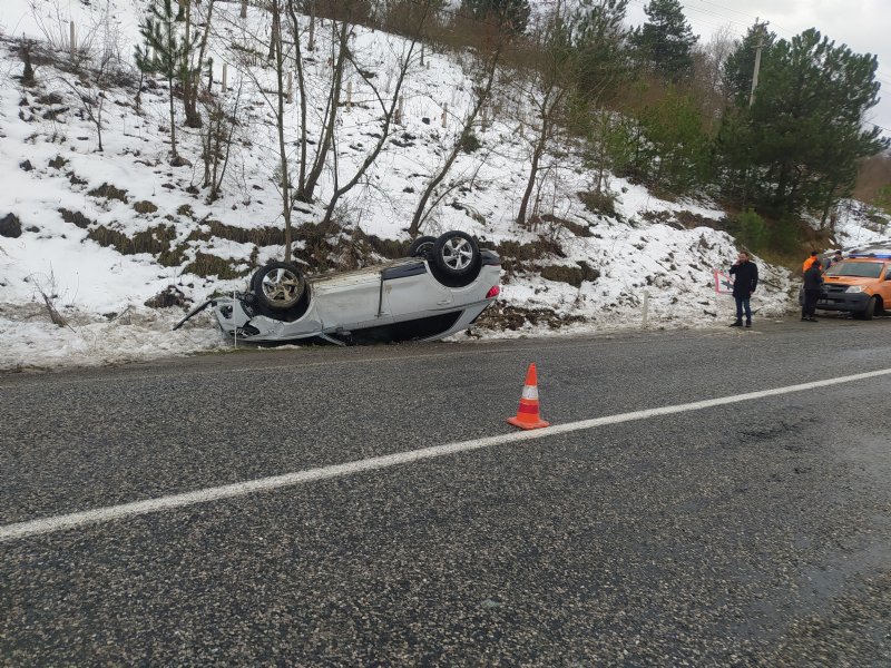 Takla atan otomobilden yara almadan çıktı - 2