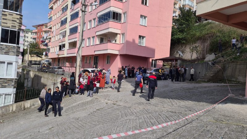 ALAPLI’DA İSTİNAT DUVARI ÇÖKTÜ; 20 DAİRE TAHLİYE EDİLDİ - 4