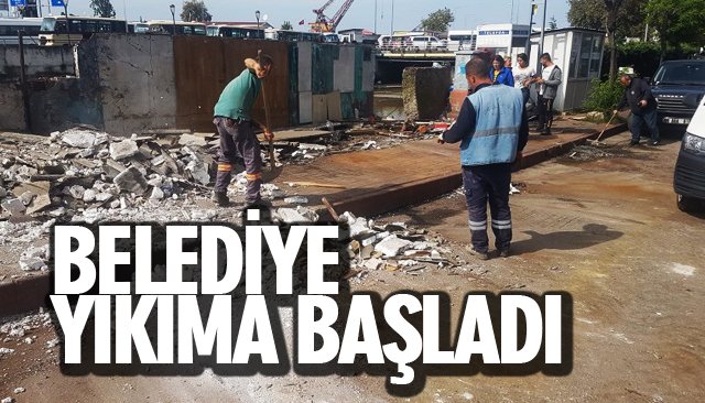 BELEDİYE YIKIMA BAŞLADI