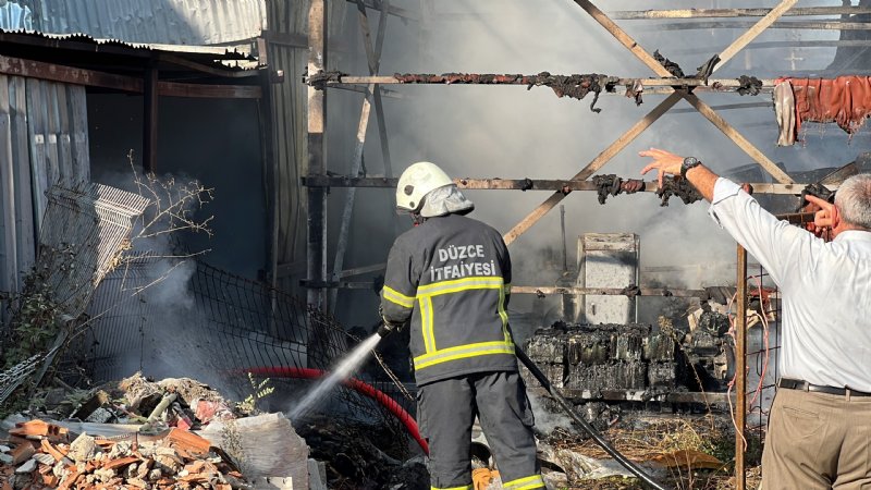 Fabrikanın yağ kazanında yangın çıktı… 4 SAATTE SÖNDÜRÜLDÜ - 3