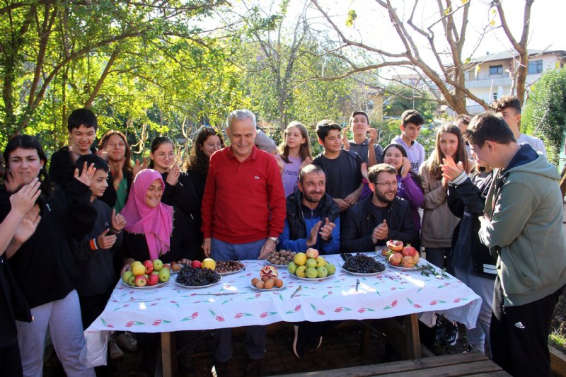 ÖĞRENCİLER ÇAPA YAPIP ÇİLEK DİKTİ - 4