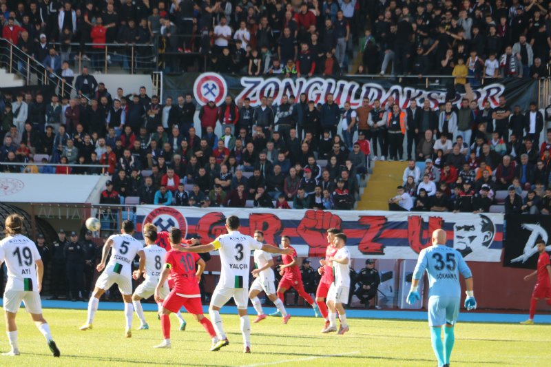 TFF 2. Lig 12. Hafta… Zonguldak Kömürspor: 0 - Kocaelispor: 2 - 6