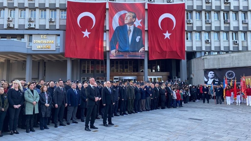 09.05´DE HAYAT DURDU, ZONGULDAK ATATÜRK´Ü ANDI - 1