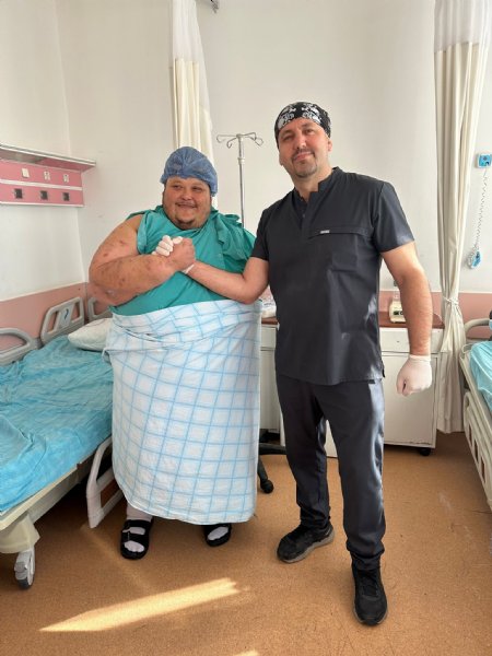 217 kiloyla yürüyemeyecek hale geldi, tüp mide ameliyatı oldu… KİLOLARINDAN KURTULACAK - 1