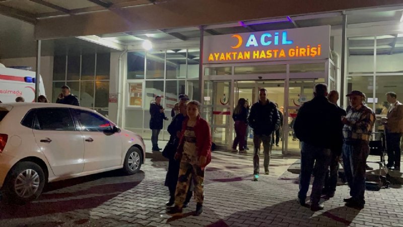 40 öğrenci hastaneye kaldırıldı... BESİN ZEHİRLENMESİ ŞÜPHESİ - 4