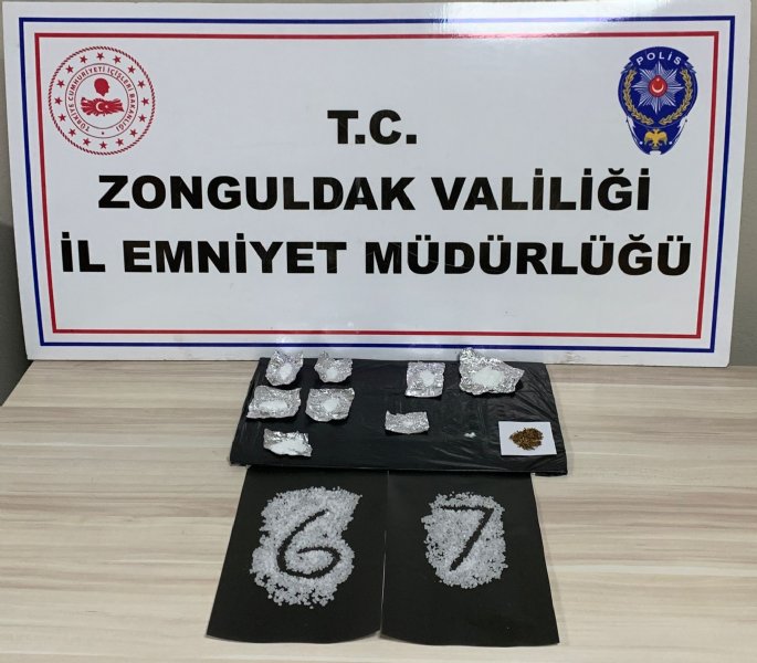 Ereğli’de uyuşturucuyla mücadele… Yer Akarca mahallesi… BİR KİŞİ TUTUKLANDI - 2
