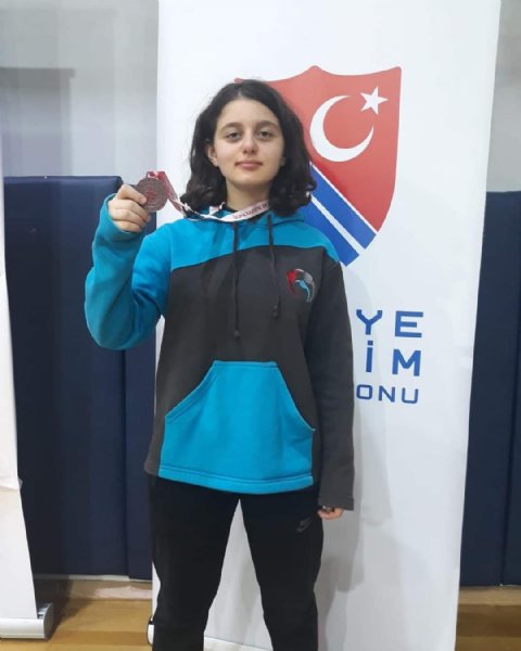 ESKRİM AÇIK KILIÇ’TA 3 BRONZ MADALYA - 2