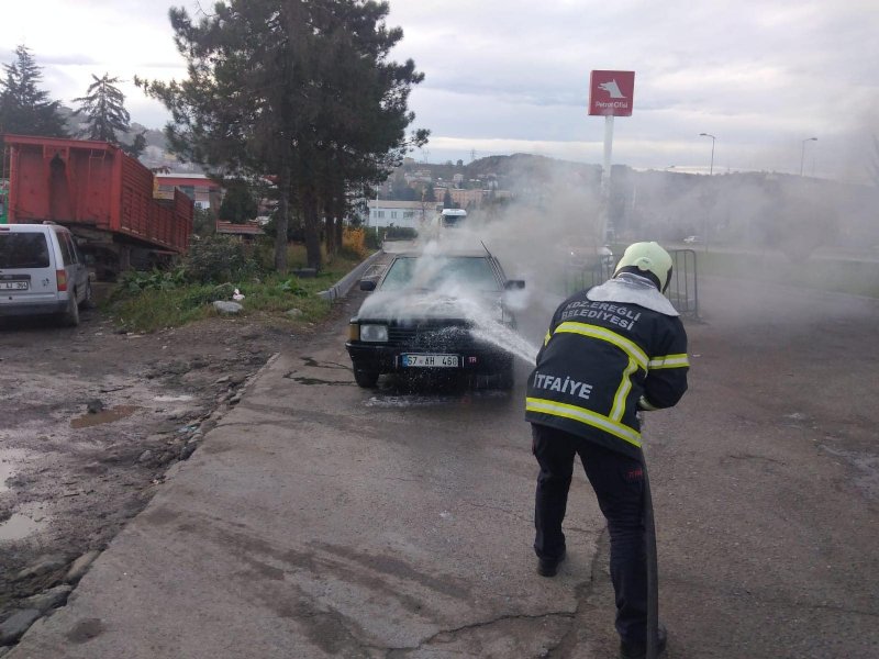 SANAYİDE ARAÇ YANGINI - 2