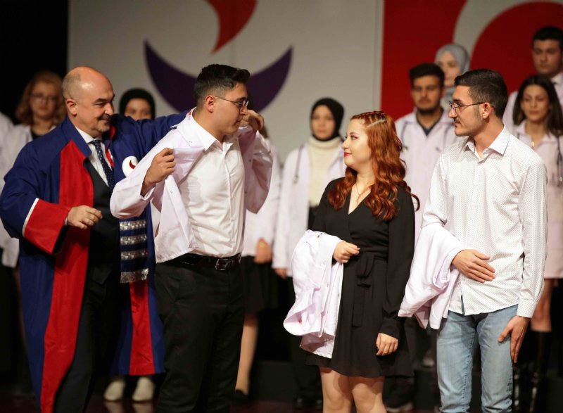 SANKO ÜNİVERSİTESİ AKADEMİK YIL AÇILIŞI VE TIP FAKÜLTESİ BEYAZ ÖNLÜK GİYME TÖRENİ - 13