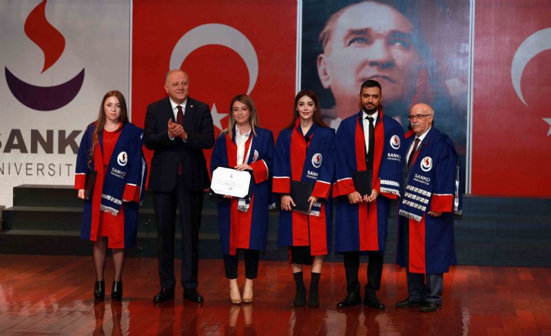 SANKO ÜNİVERSİTESİ AKADEMİK YIL AÇILIŞI VE TIP FAKÜLTESİ BEYAZ ÖNLÜK GİYME TÖRENİ - 1