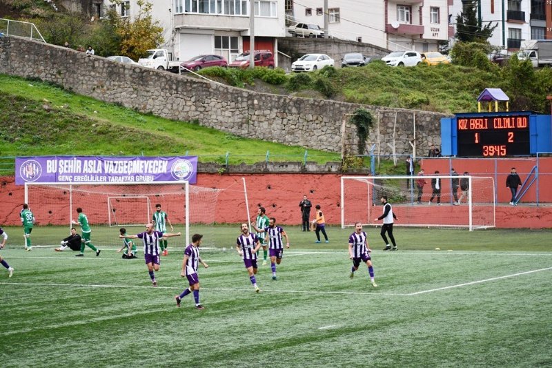 Ereğli Belediyespor Hocası ilk yarıyı değerlendirdi… “UMUDUM ARTIYOR” - 4